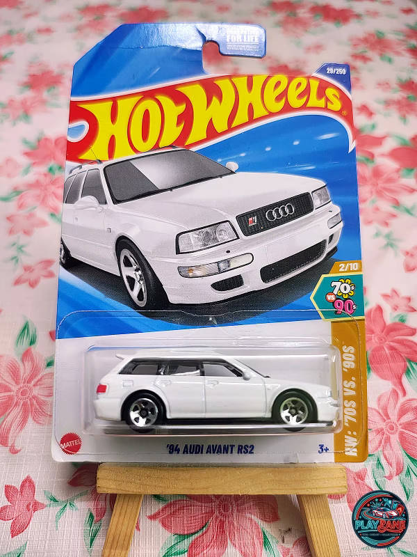 Hot Wheels '94 Audi Avant RS2 Pristine White | Imported – 1:64 Scale Factory Fresh / Wagons Mainline Diecast Model Car