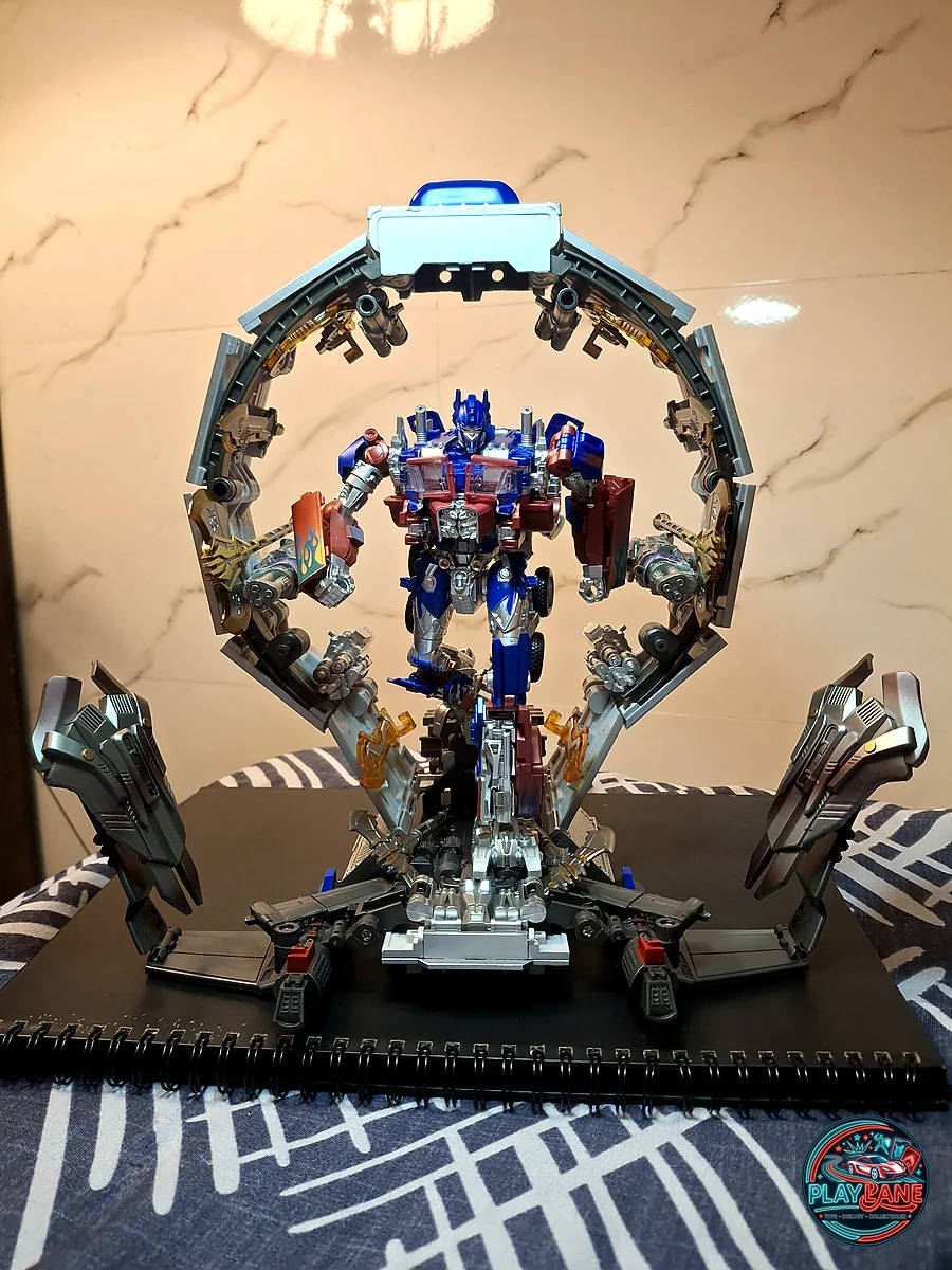 Baiwei TW-1022EX Metallic Optimus Prime & CY-01 Weapons Trailer Set (3rd Party Transformer)
