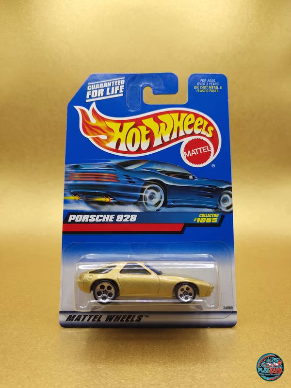 Vintage Hot Wheels 1999 Porsche 928 Gold #1085 | 1:64 Scale Blue Card Diecast
