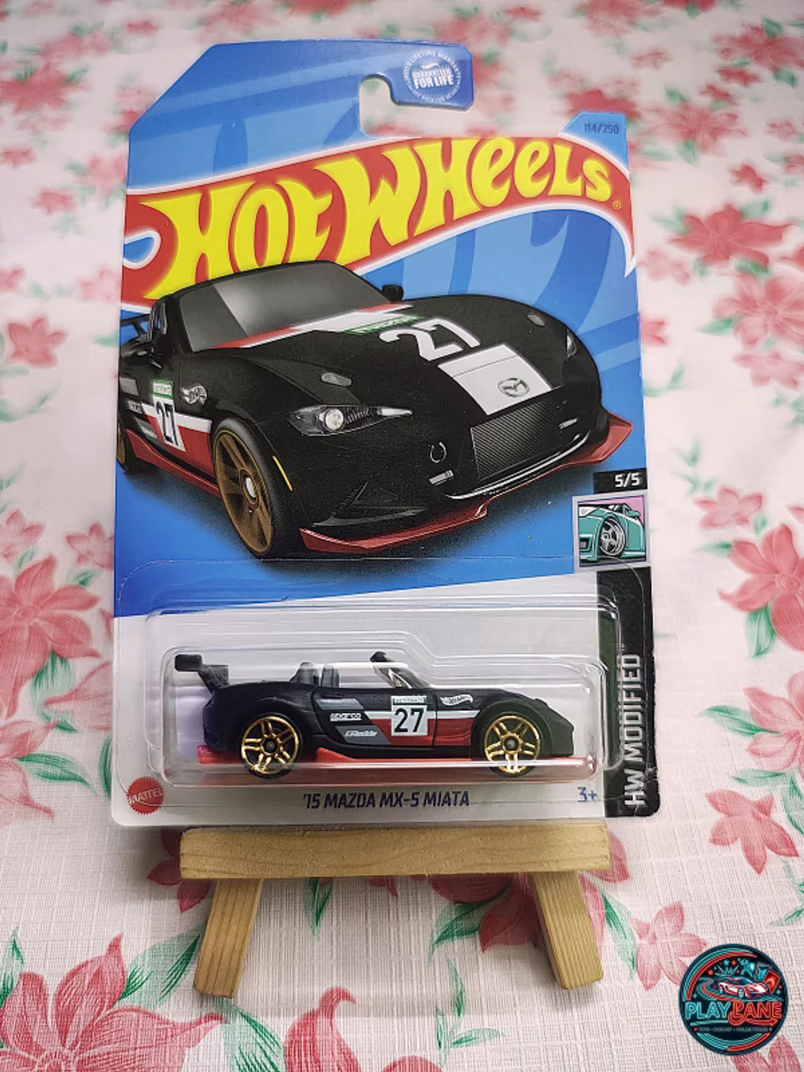 Hot Wheels '15 Mazda MX-5 Miata | Imported – 1:64 Scale J-Imports Mainline Diecast Model Car - Main View 1