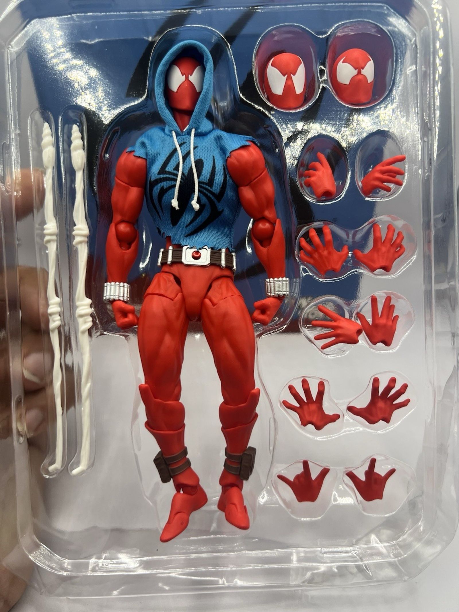 MESS Toys Scarlet Spider Scarlet Hero Action Figure (16cm) - Main View 4