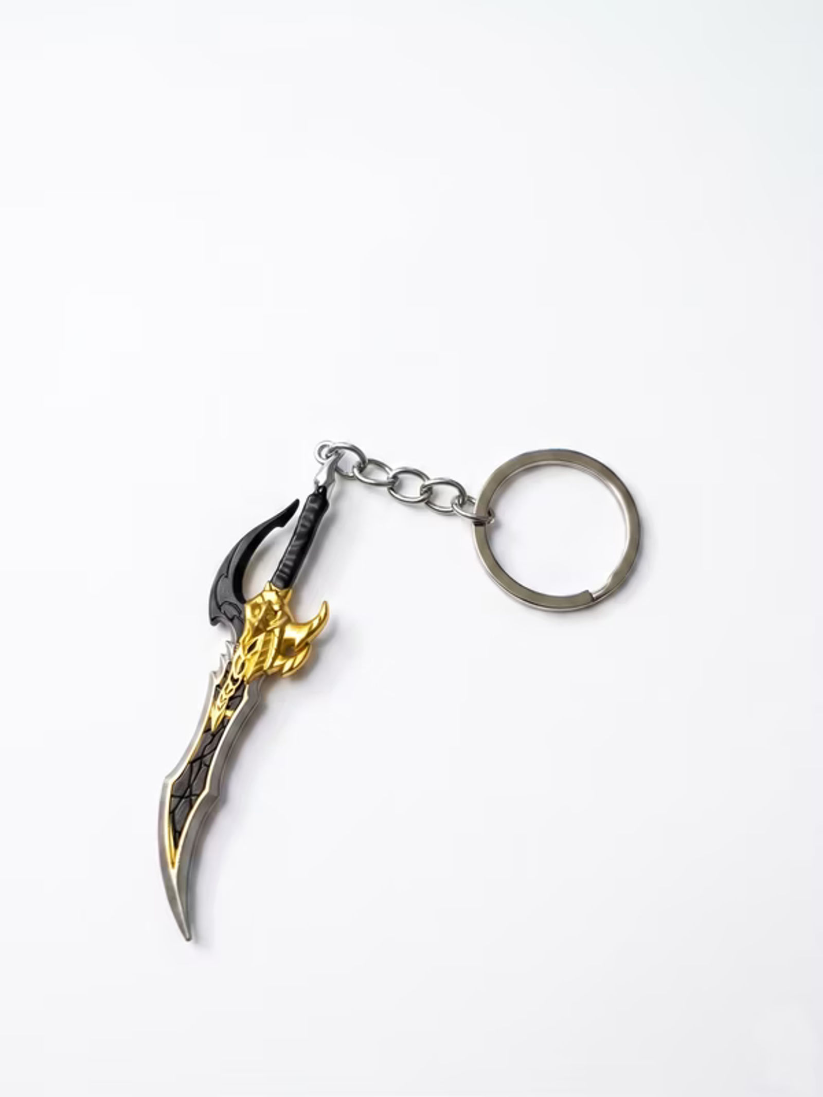 Solo Leveling Kasaka's Venom Fang Keyring | Premium Zinc Alloy Metal Dagger Replica | Shadow Monarch Anime Weapon Pack Keychain Accessory - Main View 1