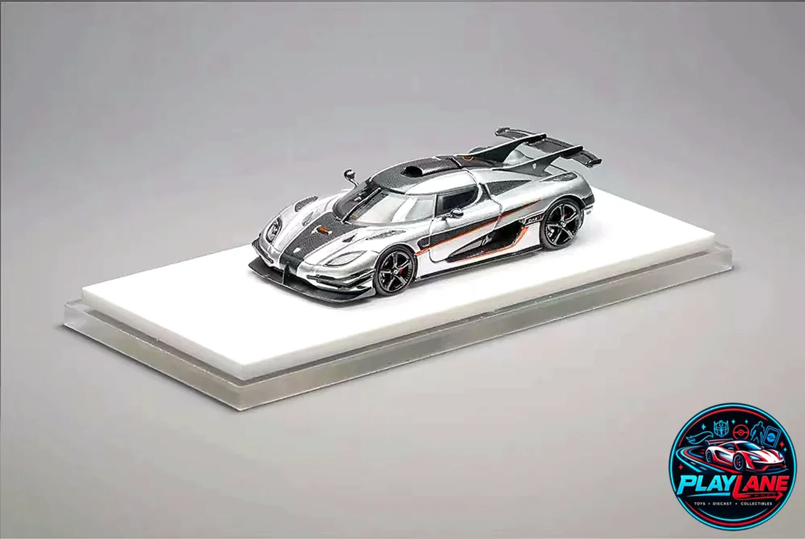 TPC 1:64 Koenigsegg Agera One:1 Silver Metallic Limited Edition Die-Cast Collector Model Car with Acrylic Display Case & Base - Main View 5